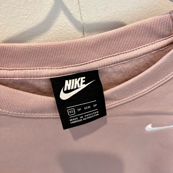 Nike Oversized Sweatshirt - Picture 3 of 4